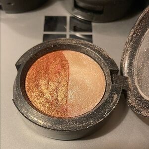 MAC Engaging Mineralize Eyeshadow